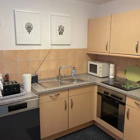 Ruhige Anliegerwohnung In Stadtnaehe Lejlighed