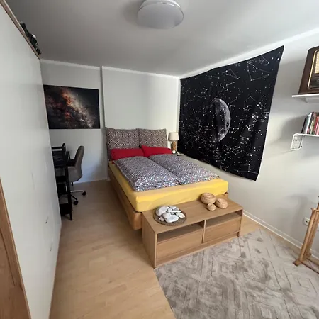 Ruhige Anliegerwohnung In Stadtnaehe Lejlighed *